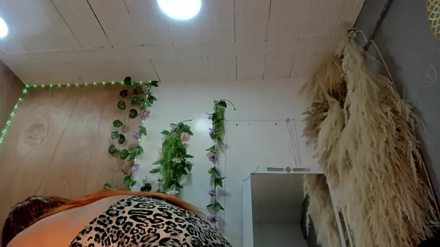 Snapshot of Alice_randyy chatting on 02-10-26, 01:21 Alice randyy online show from 02-10-26, 01:21