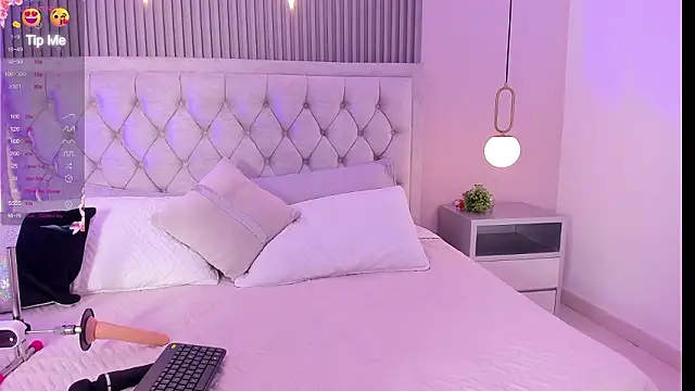 Mia dolls18 online show from 02-25-26, 03:18