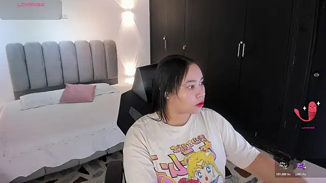 Snapshot of ThaliaBrookss_ chatting on 07-19-26, 04:32 ThaliaBrookss online show from 07-19-26, 04:32