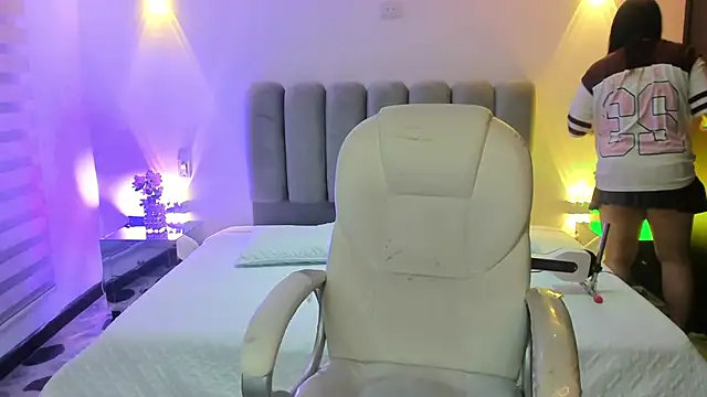 ThaliaBrookss  online show from 02-17-26, 05:05