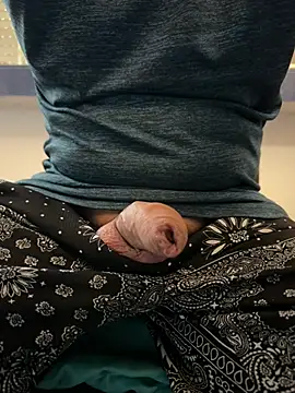 Snapshot of amonyak93 chatting on 02-20-26, 10:39 amonyak93 online show from 02-20-26, 10:39