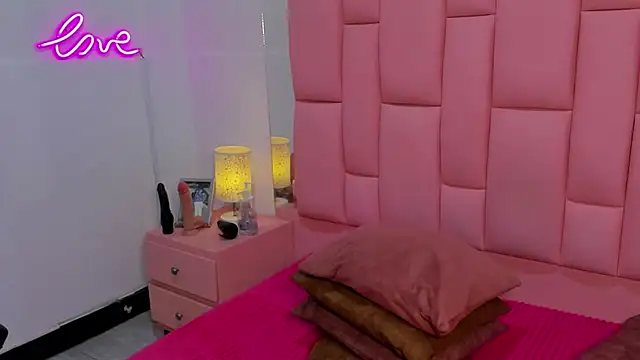 AgatthaRose online show from 02-04-26, 07:31