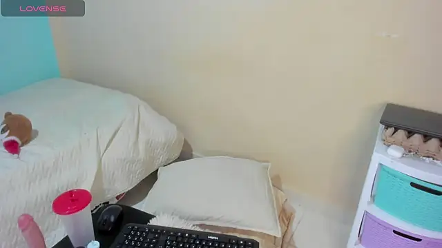 Snapshot of AgatthaRose chatting on 01-15-26, 01:20 AgatthaRose online show from 01-15-26, 01:20