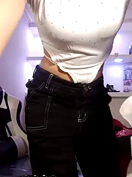 honeyluxe  online show from 03-05-26, 04:20