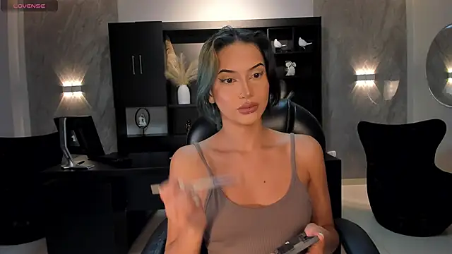 KayraLanne online show from 04-10-26, 03:57