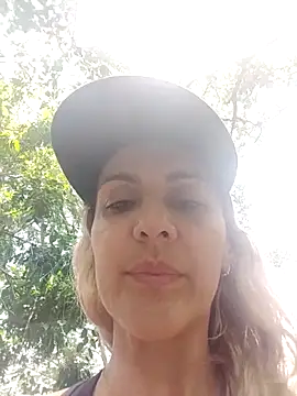 Snapshot of Monita_Med chatting on 05-07-26, 05:27 Monita Med online show from 05-07-26, 05:27
