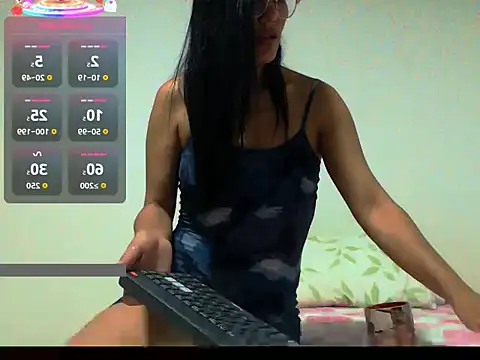 Snapshot of Elizabeth_manzon chatting on 01-08-26, 12:33 Elizabeth manzon online show from 01-08-26, 12:33