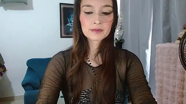 Almaglow  online show from 05-19-26, 05:53