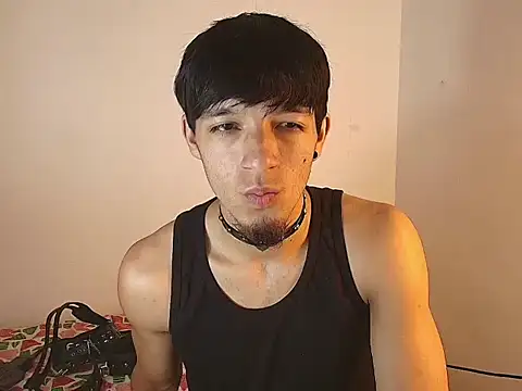 Snapshot of dark_rosse chatting on 01-08-26, 01:22 dark rosse online show from 01-08-26, 01:22