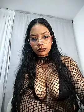 KATALINA SANTANA  online show from 06-17-26, 12:11