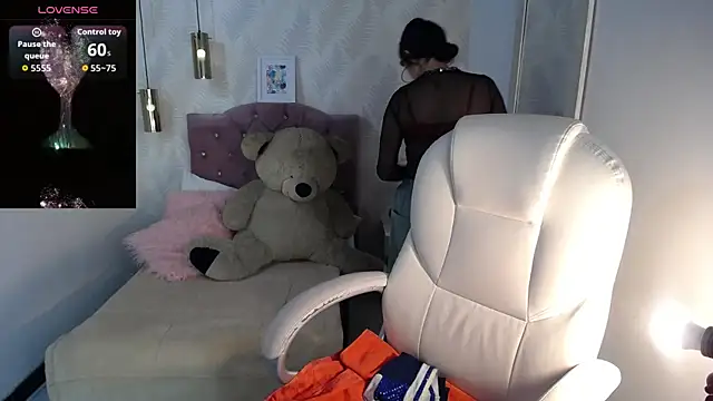 Snapshot of Nicolleth_tk chatting on 03-03-26, 03:13 Nicolleth tk online show from 03-03-26, 03:13