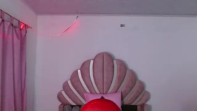 Naya  fox723 online show from 01-18-26, 07:39