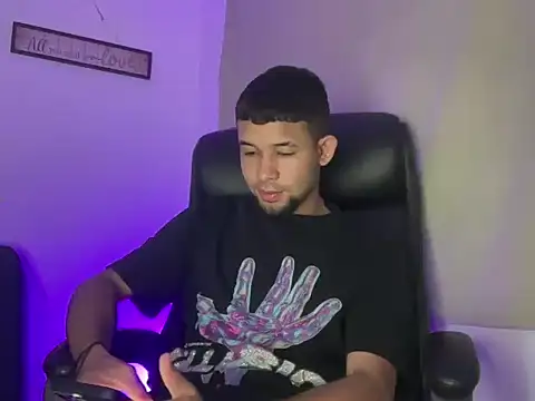 enyel 100 online show from 03-18-26, 09:34