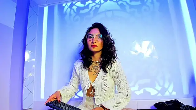 velvet mystic online show from 05-07-26, 09:51