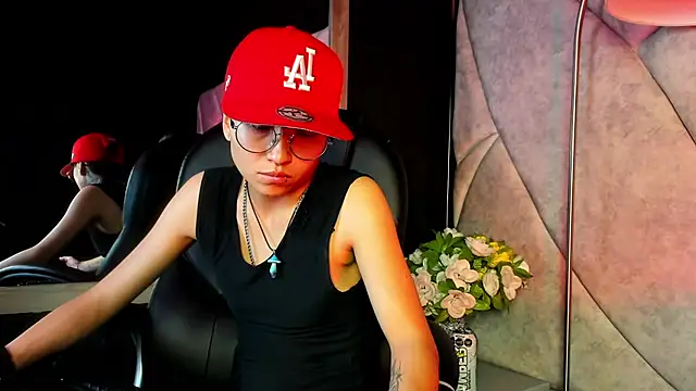 velvet mystic online show from 04-19-26, 06:10