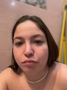 AlexaYvonne online show from 02-12-26, 02:22