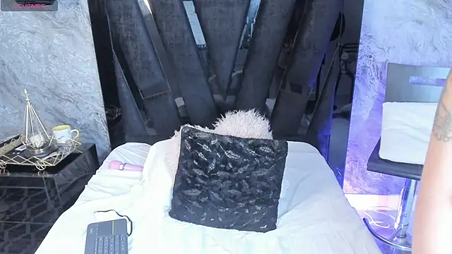 Smith 1s online show from 04-13-26, 05:33