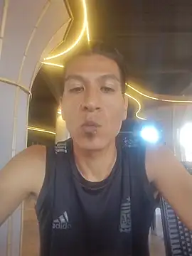 Snapshot of Rodrigohernan19 chatting on 04-05-26, 05:30 Rodrigohernan19 online show from 04-05-26, 05:30