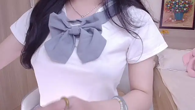 BunnyT Bae   online show from 05-15-26, 09:18