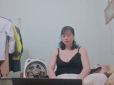 Sophie sexy7 online show from 02-19-26, 04:04