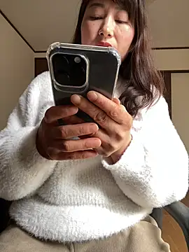 69 yuna 69 online show from 01-11-26, 04:52