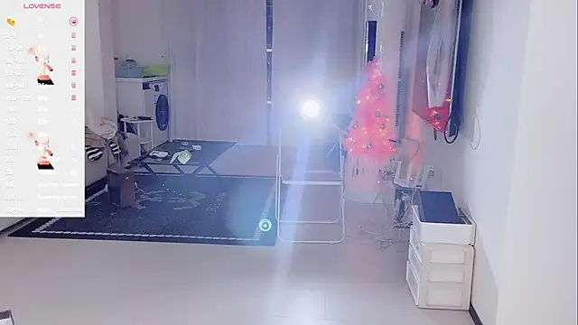 Snapshot of MM-Sally chatting on 01-08-26, 01:06 MM-Sally online show from 01-08-26, 01:06