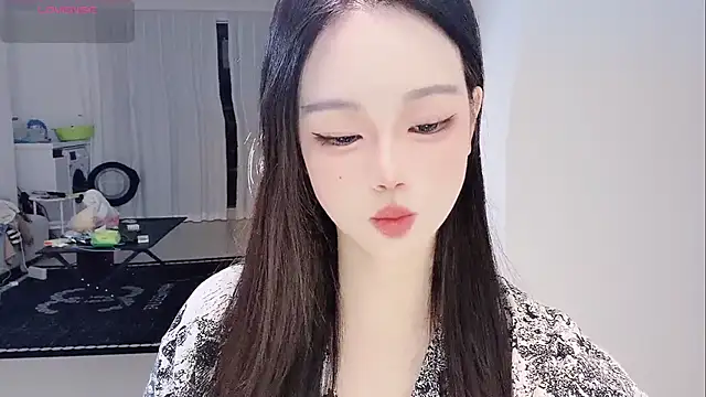 Snapshot of MM-Sally chatting on 01-09-26, 02:02 MM-Sally online show from 01-09-26, 02:02