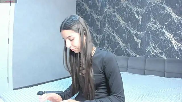 stella torres online show from 04-22-26, 04:52