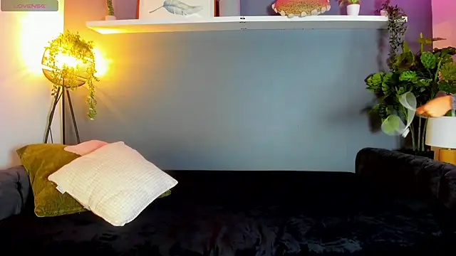 Kira Exe  online show from 04-17-26, 11:35