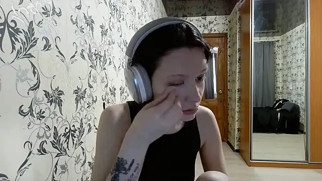 LxayBloom online show from 03-31-26, 12:51