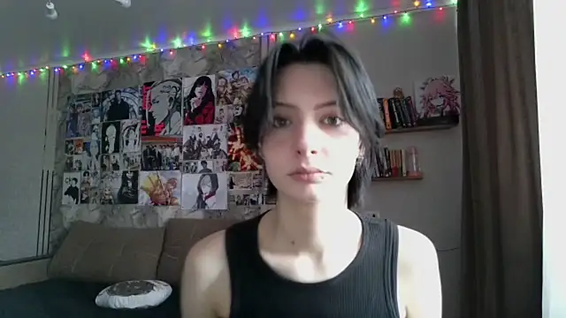 Snapshot of LxayBloom chatting on 01-12-26, 10:22 LxayBloom online show from 01-12-26, 10:22