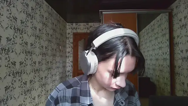 LxayBloom online show from 03-19-26, 07:30