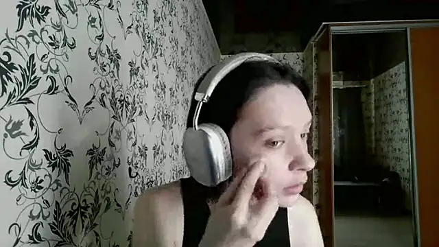 LxayBloom online show from 04-01-26, 06:48