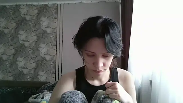 LxayBloom online show from 02-10-26, 09:52