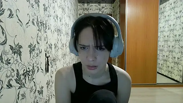 LxayBloom online show from 04-13-26, 12:03