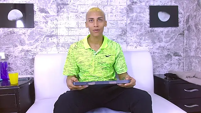 Snapshot of Harin_Prize chatting on 07-20-26, 05:37 Harin Prize online show from 07-20-26, 05:37