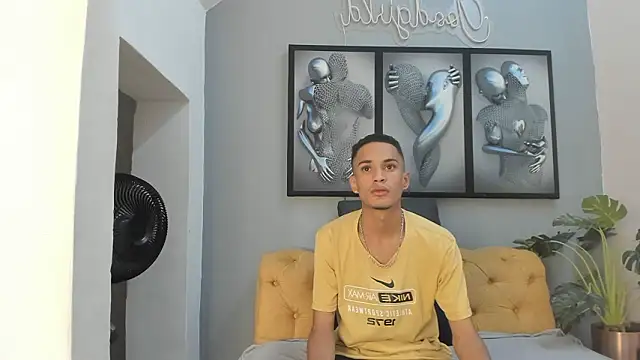 Snapshot of dean_cooper chatting on 01-31-26, 07:56 dean cooper online show from 01-31-26, 07:56