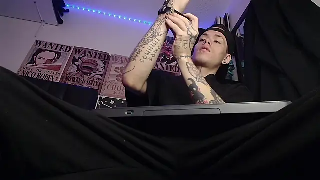 Anhony Muscle online show from 02-10-26, 05:12