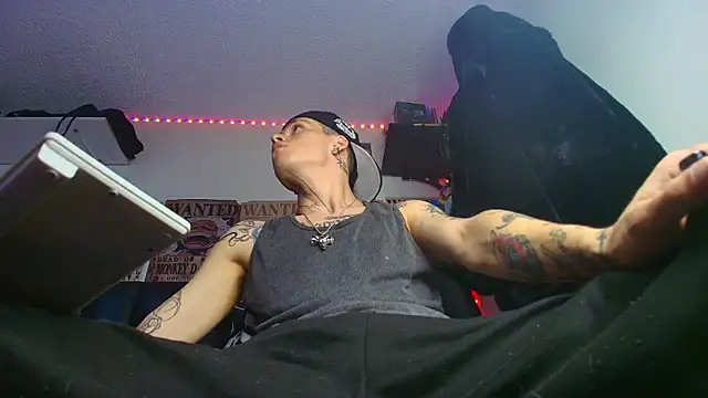 Anhony Muscle online show from 04-10-26, 09:44