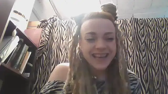 Snapshot of spiralhokkaido23 chatting on 01-09-26, 09:27 spiralhokkaido23 online show from 01-09-26, 09:27