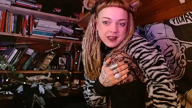 spiralhokkaido23 online show from 05-16-26, 06:34