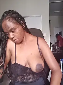 Snapshot of princess-boobz chatting on 02-27-26, 12:05 princess-boobz online show from 02-27-26, 12:05