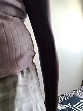 Snapshot of princess-boobz chatting on 02-18-26, 08:55 princess-boobz online show from 02-18-26, 08:55