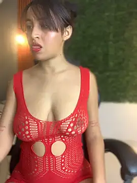 PaulaSweetFire  online show from 02-11-26, 09:58