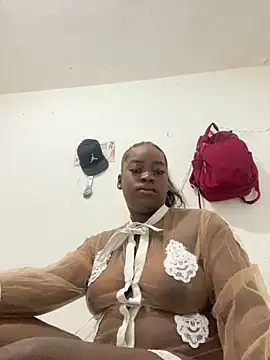 Snapshot of Guianna27 chatting on 01-06-26, 03:27 Guianna27 online show from 01-06-26, 03:27