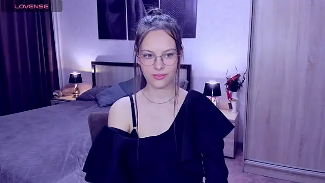 AyumiBlossom online show from 03-27-26, 02:51