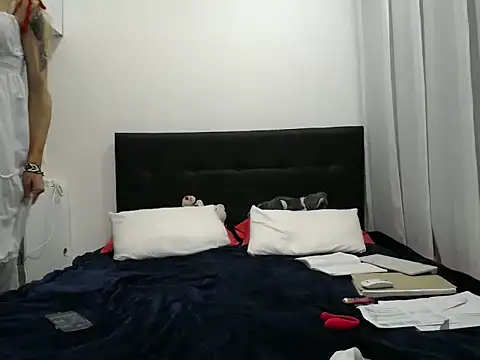 july fucha online show from 02-11-26, 12:54