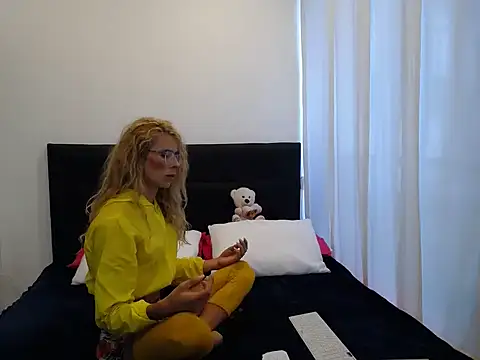 july fucha online show from 01-17-26, 12:09