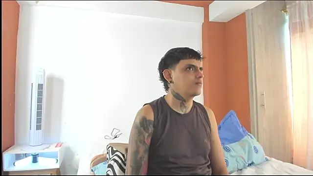 VelvetAndShadows online show from 07-09-26, 12:59
