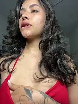 auroramooon online show from 02-24-26, 03:51